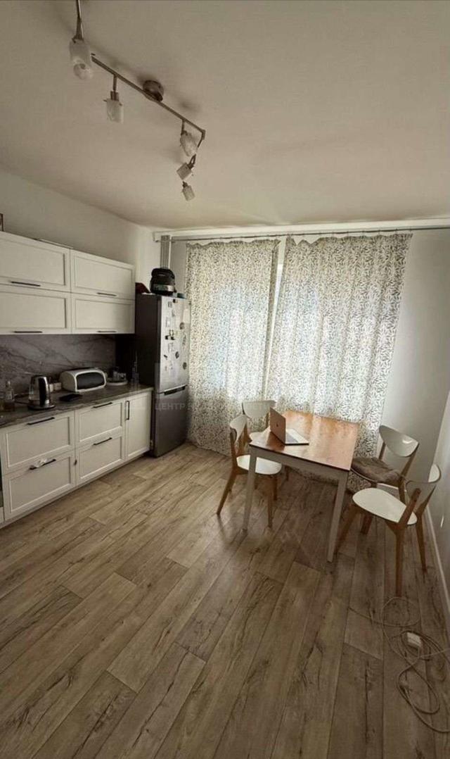 Фото 4 комнатная квартира 102 м2 этаж 8/10: 2