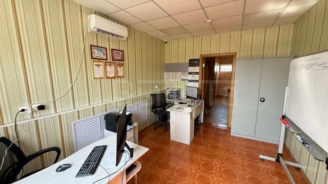Фото Помещения свободного назначения 198 м2, этаж null, этажность 3: 2