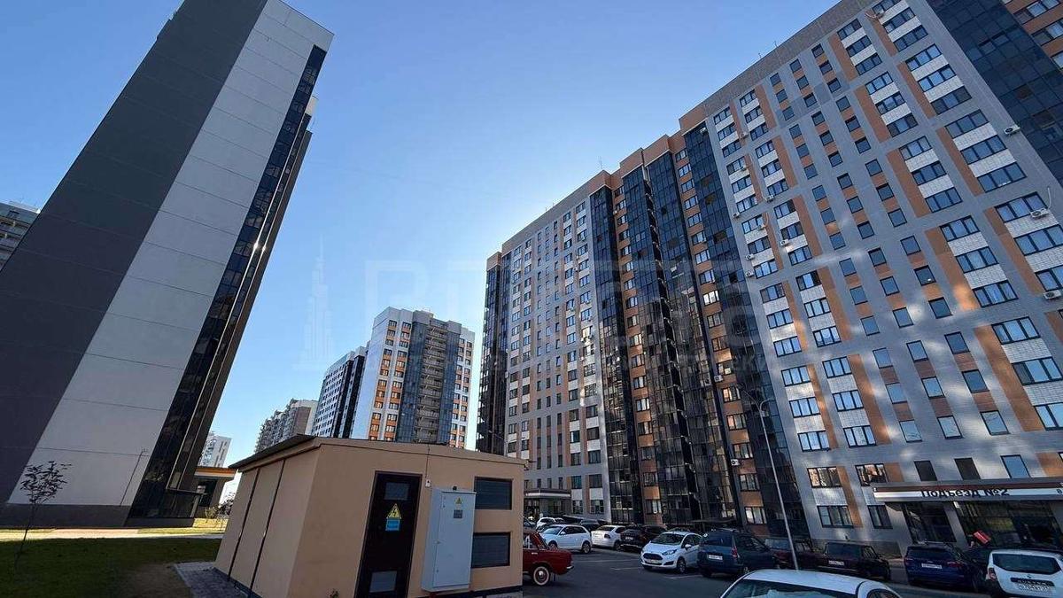 Фото 1 комнатная квартира 40 м2 этаж 4/17: 40