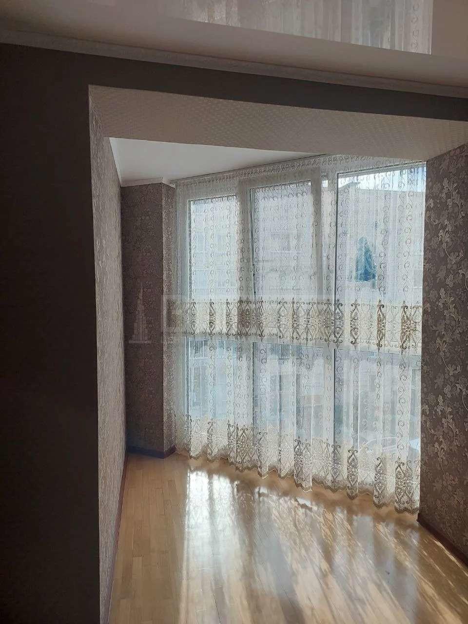 Фото 3 комнатная квартира 95 м2 этаж 4/8: 7