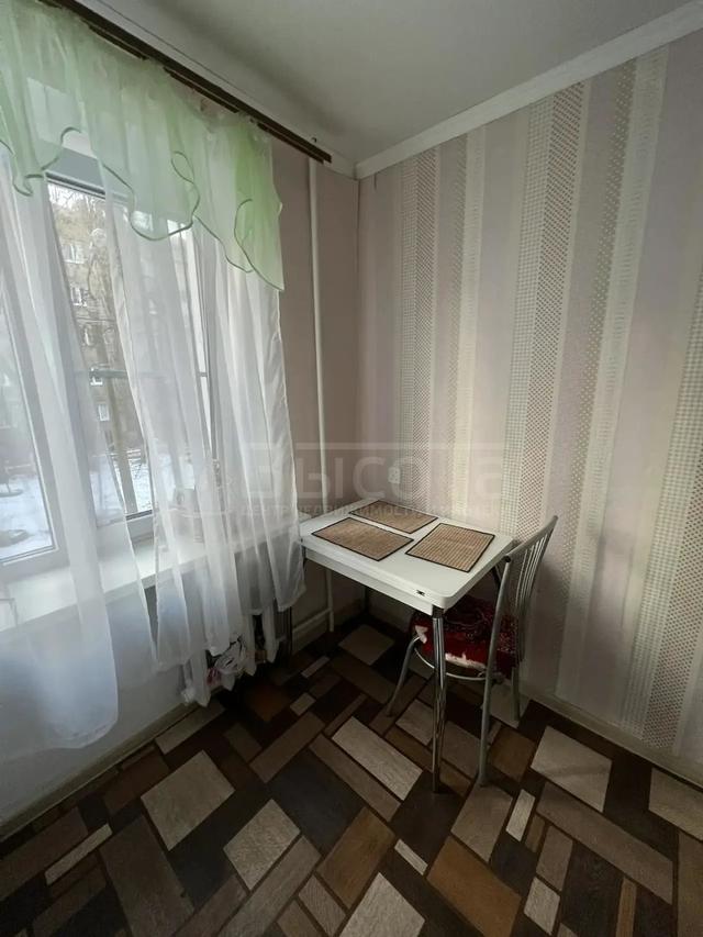 Фото 1 комнатная квартира 30.6 м2 этаж 2/5: 4