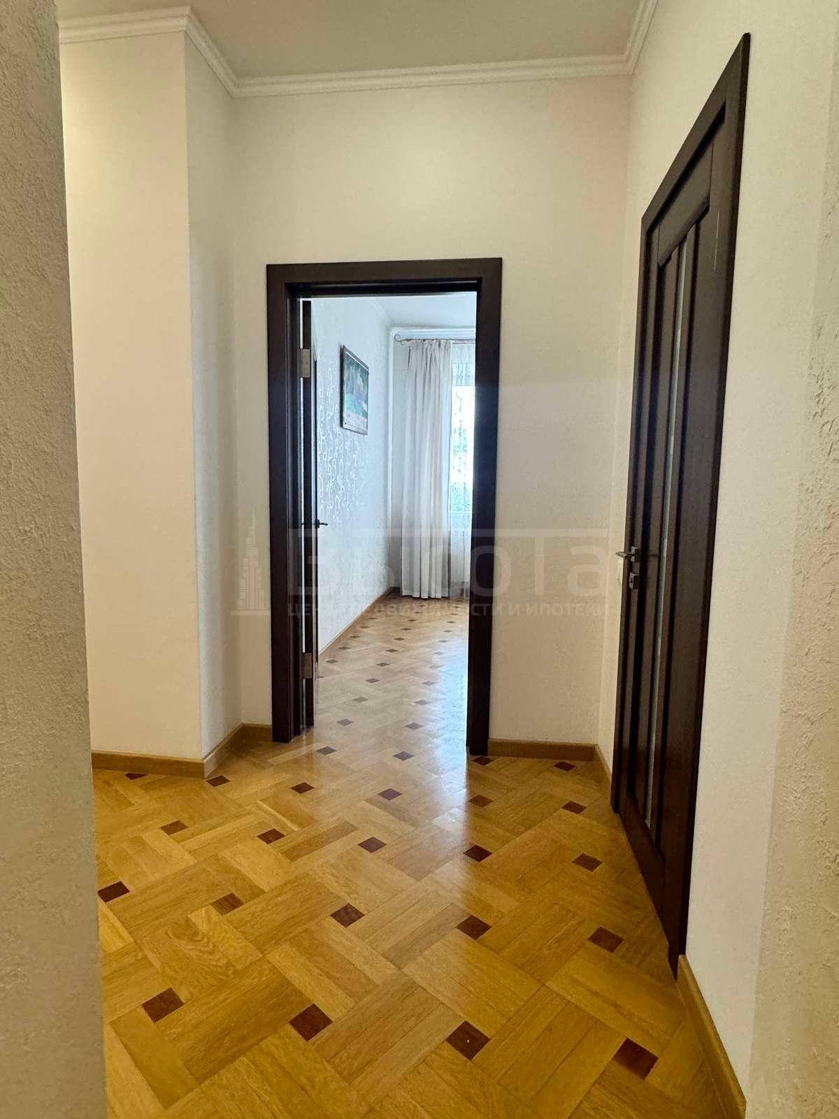 Фото 4 комнатная квартира 155 м2 этаж 3/4: 8