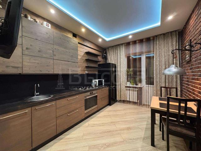 Фото 1 комнатная квартира 43.5 м2 этаж 3/3: 1