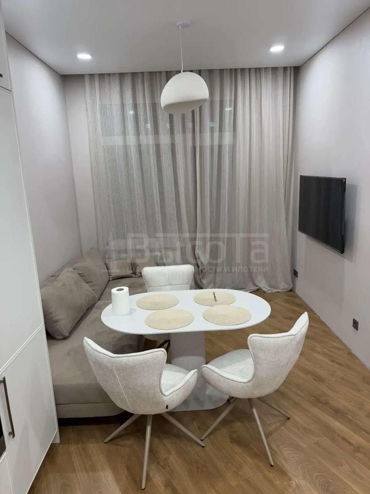 Фото 2 комнатная квартира 65 м2 этаж 18/18: 4