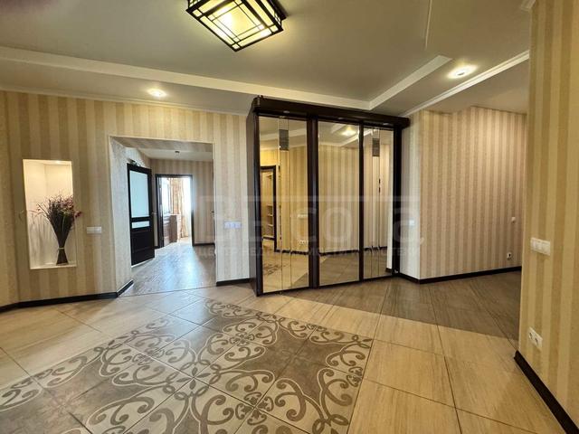 Фото 3 комнатная квартира 107.7 м2 этаж 15/16: 1