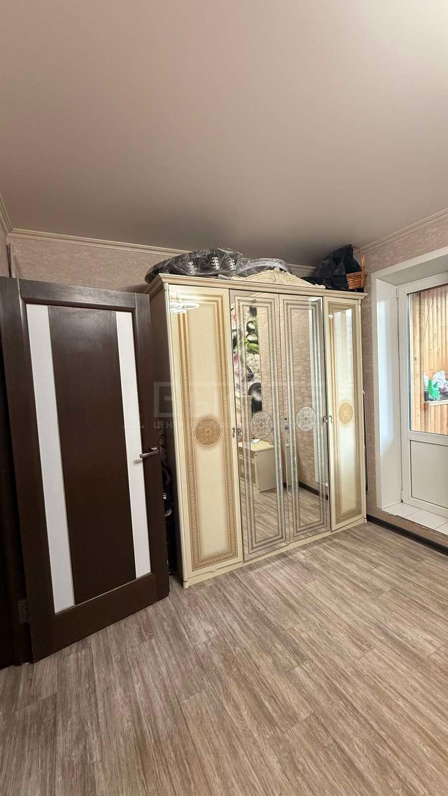 Фото 3 комнатная квартира 80 м2 этаж 3/17: 10
