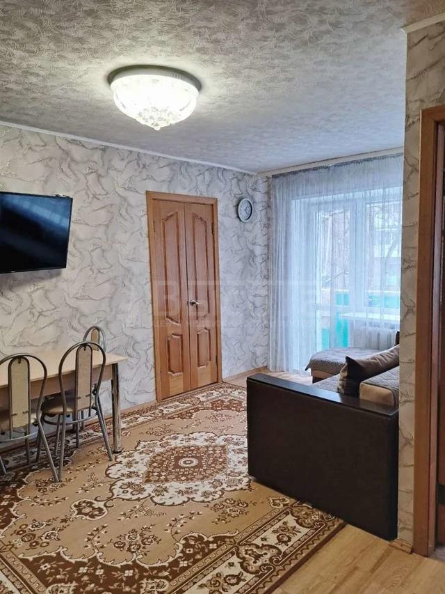 Фото 3 комнатная квартира 42 м2 этаж 3/5: 4