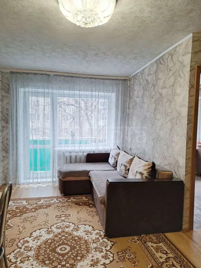 Фото 3 комнатная квартира 42 м2 этаж 3/5: 2