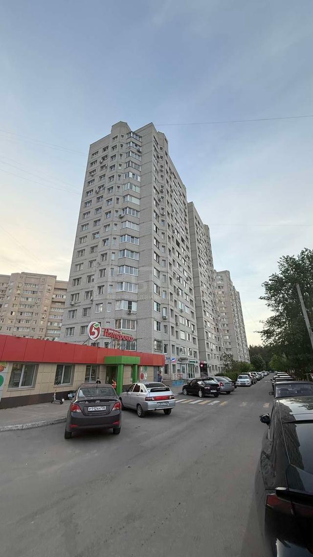 Фото 3 комнатная квартира 80 м2 этаж 3/17: 1