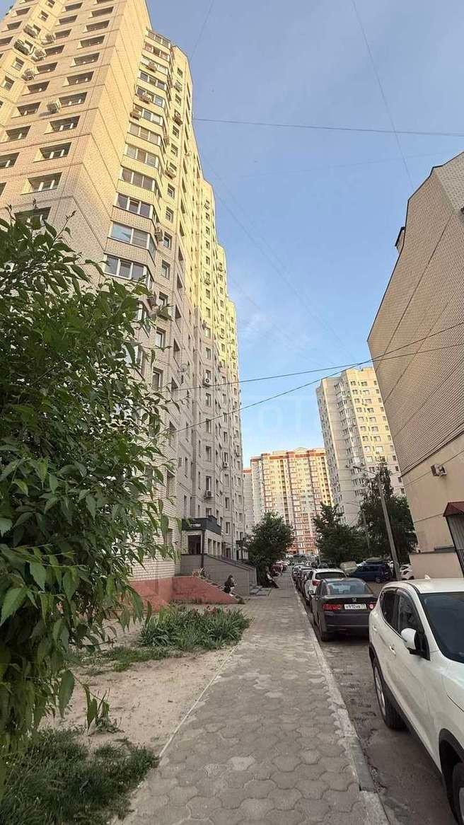Фото 3 комнатная квартира 80 м2 этаж 3/17: 2